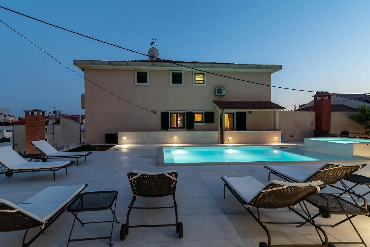 Apartment Sara Trogir